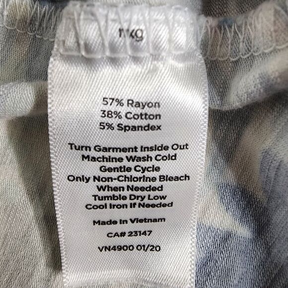 T by Talbots Womens Tee T Shirt Size SP Floral Grommet Tab 3/4 Sleeve Scoop Neck - Picture 9 of 10